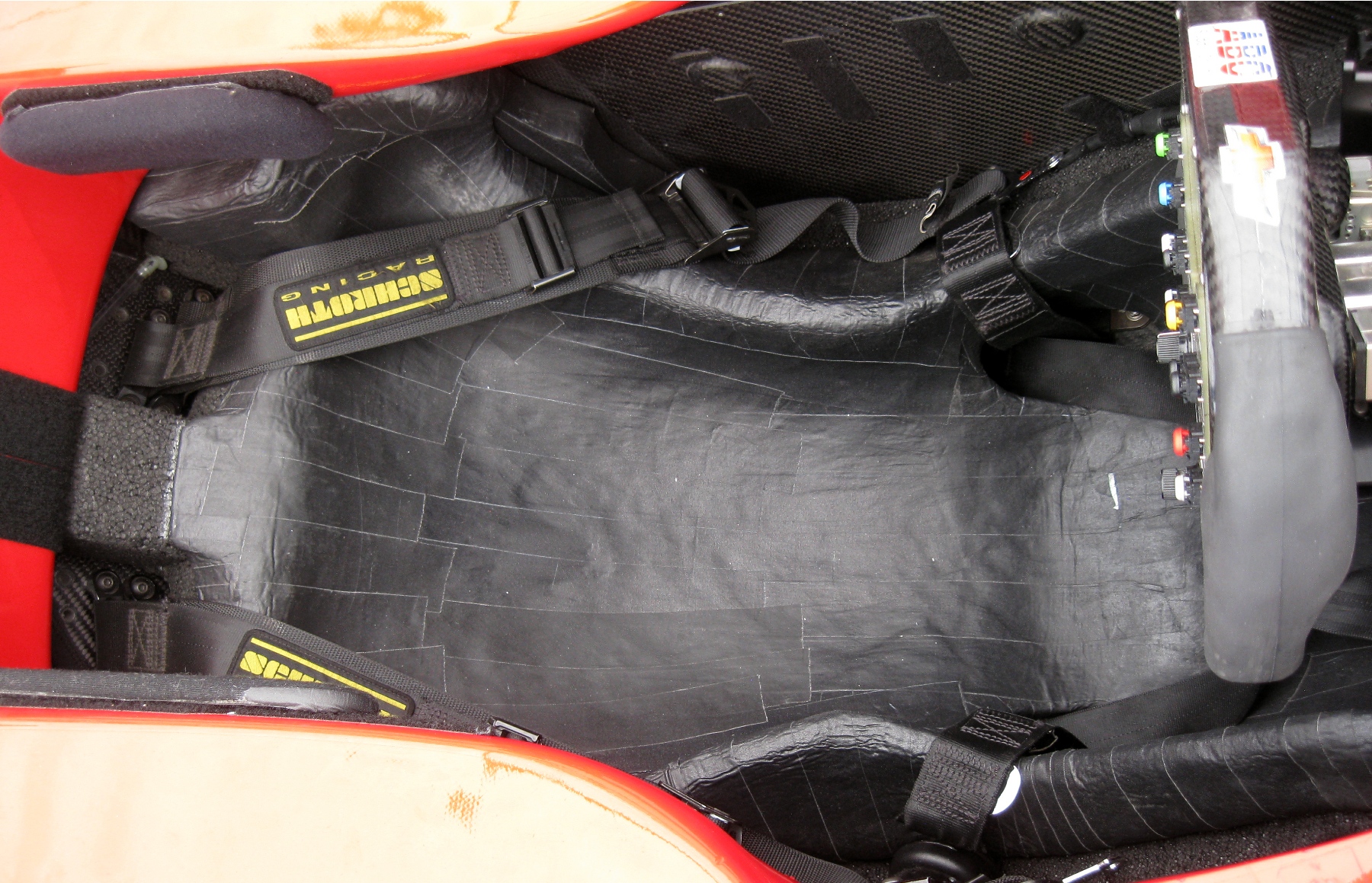 Bead seat gaff tape crop