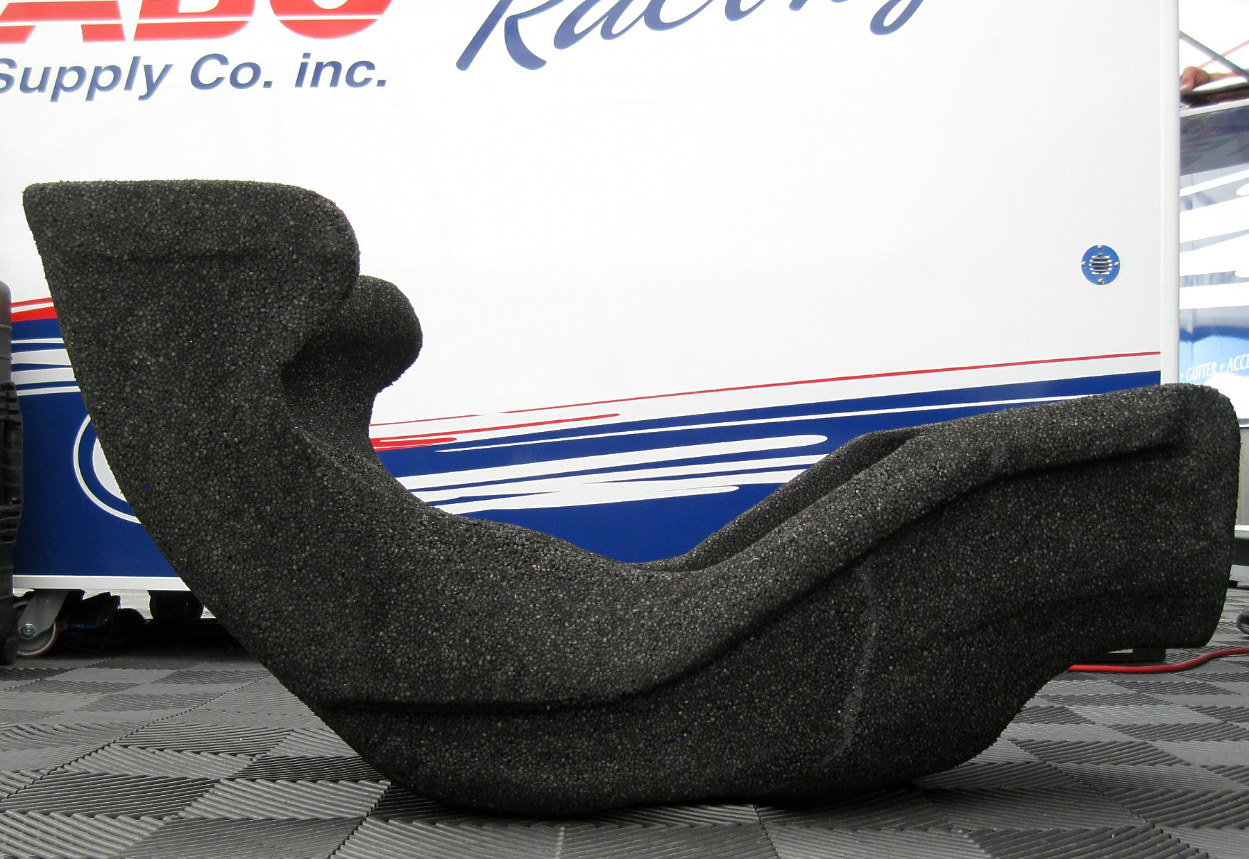 Bead seat side crop